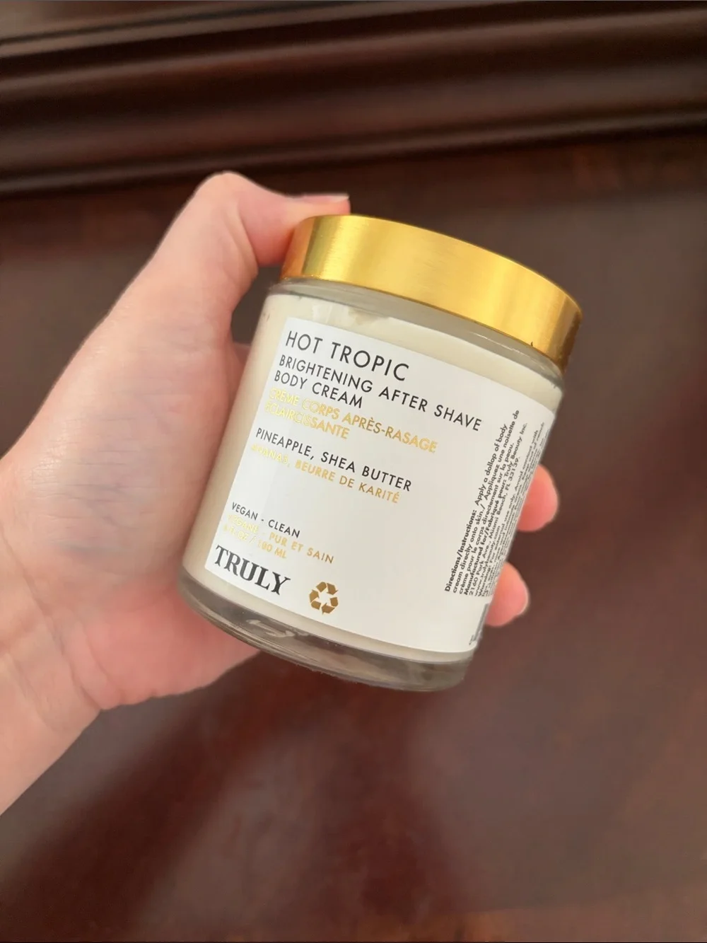 TRULY Brightening After Shave Body Cream – White Jar with Gold Lid